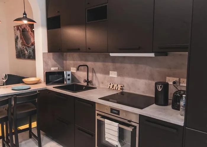 Normalt- Luxurious * Floriana